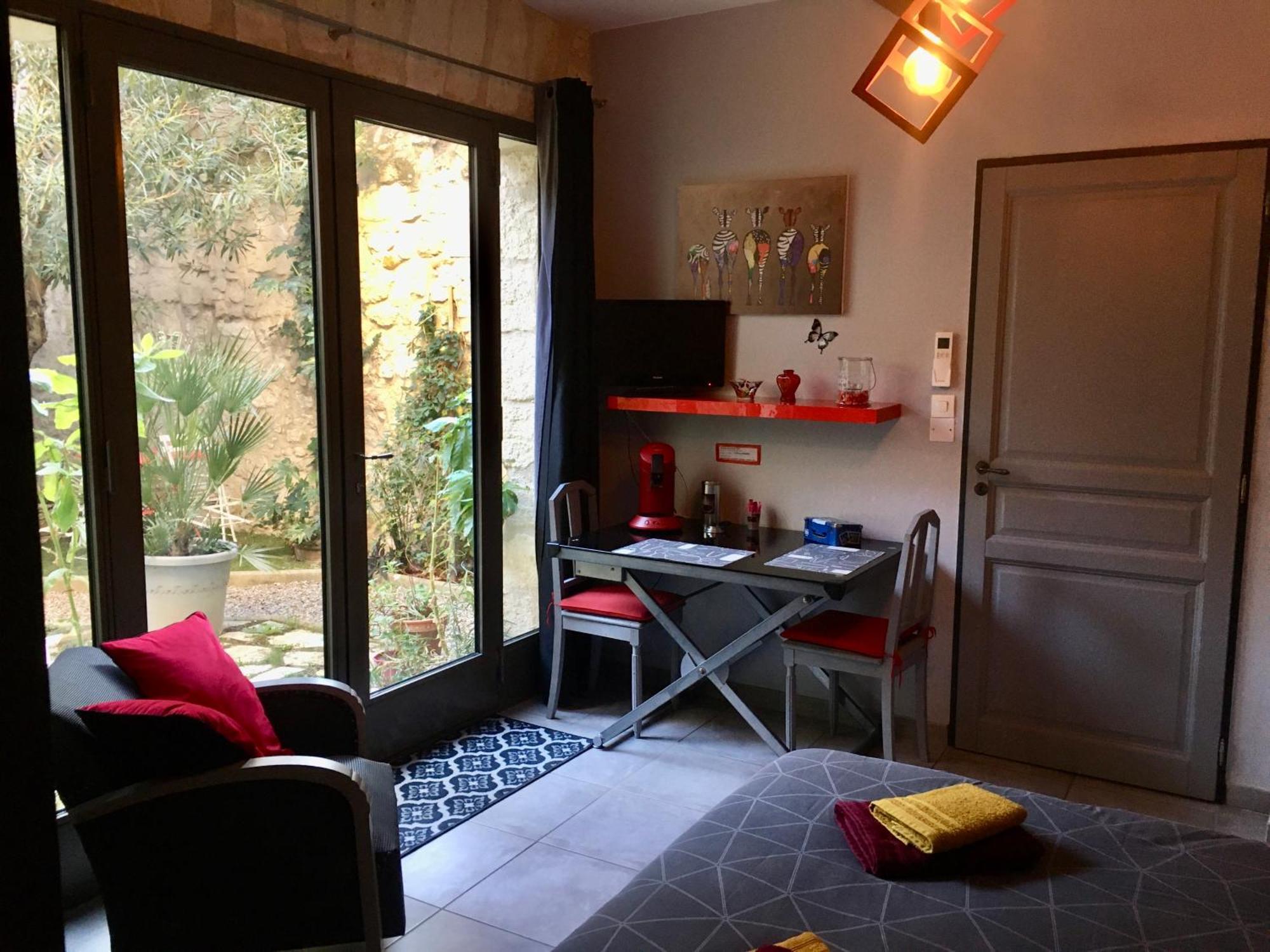 Chambre Sur Jardin Secret - Avignon Centre - Climatisee ภายนอก รูปภาพ